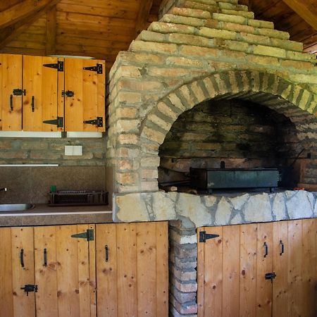 Apartmani Maslacak Връдник Екстериор снимка