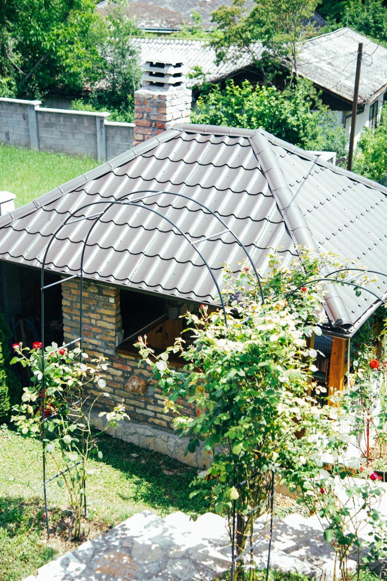 Apartmani Maslacak Връдник Екстериор снимка