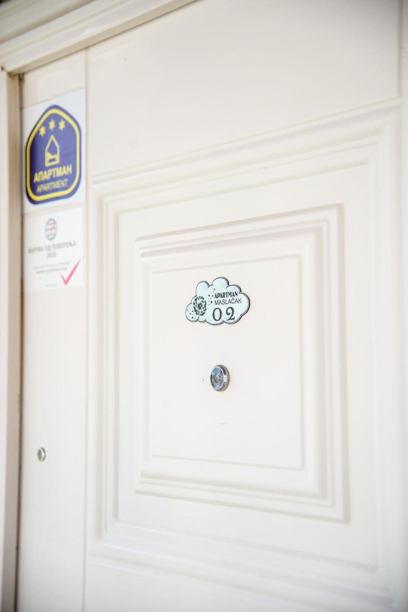Apartmani Maslacak Връдник Екстериор снимка