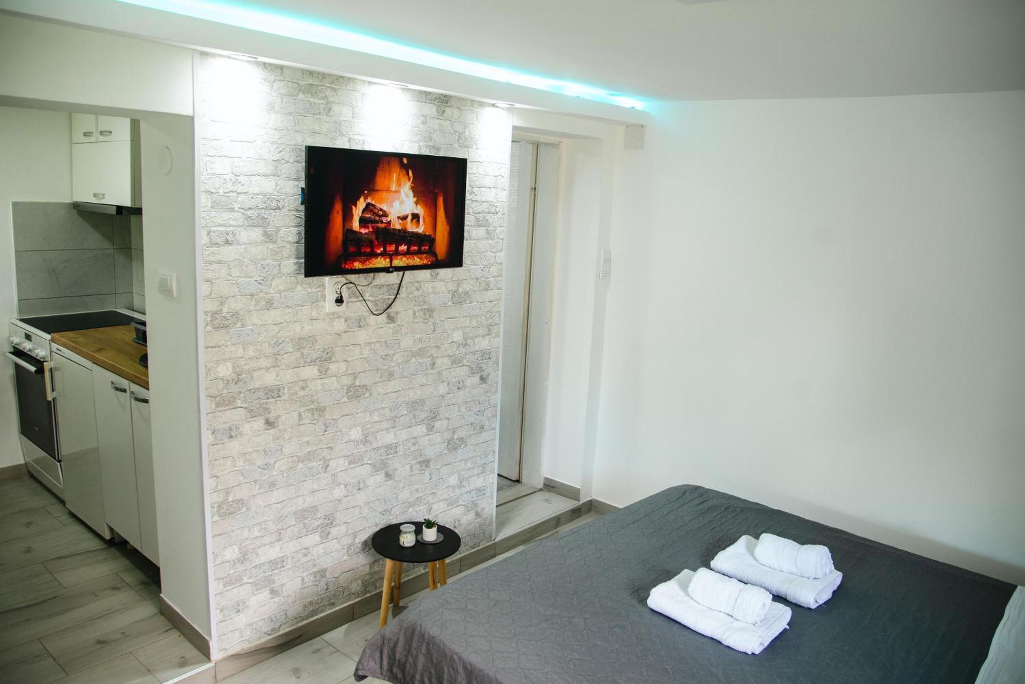 Apartmani Maslacak Връдник Екстериор снимка