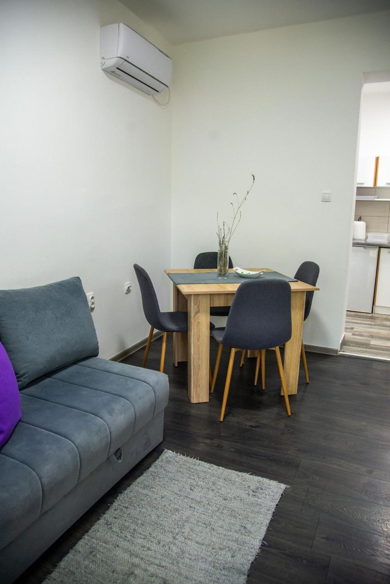 Apartmani Maslacak Връдник Екстериор снимка