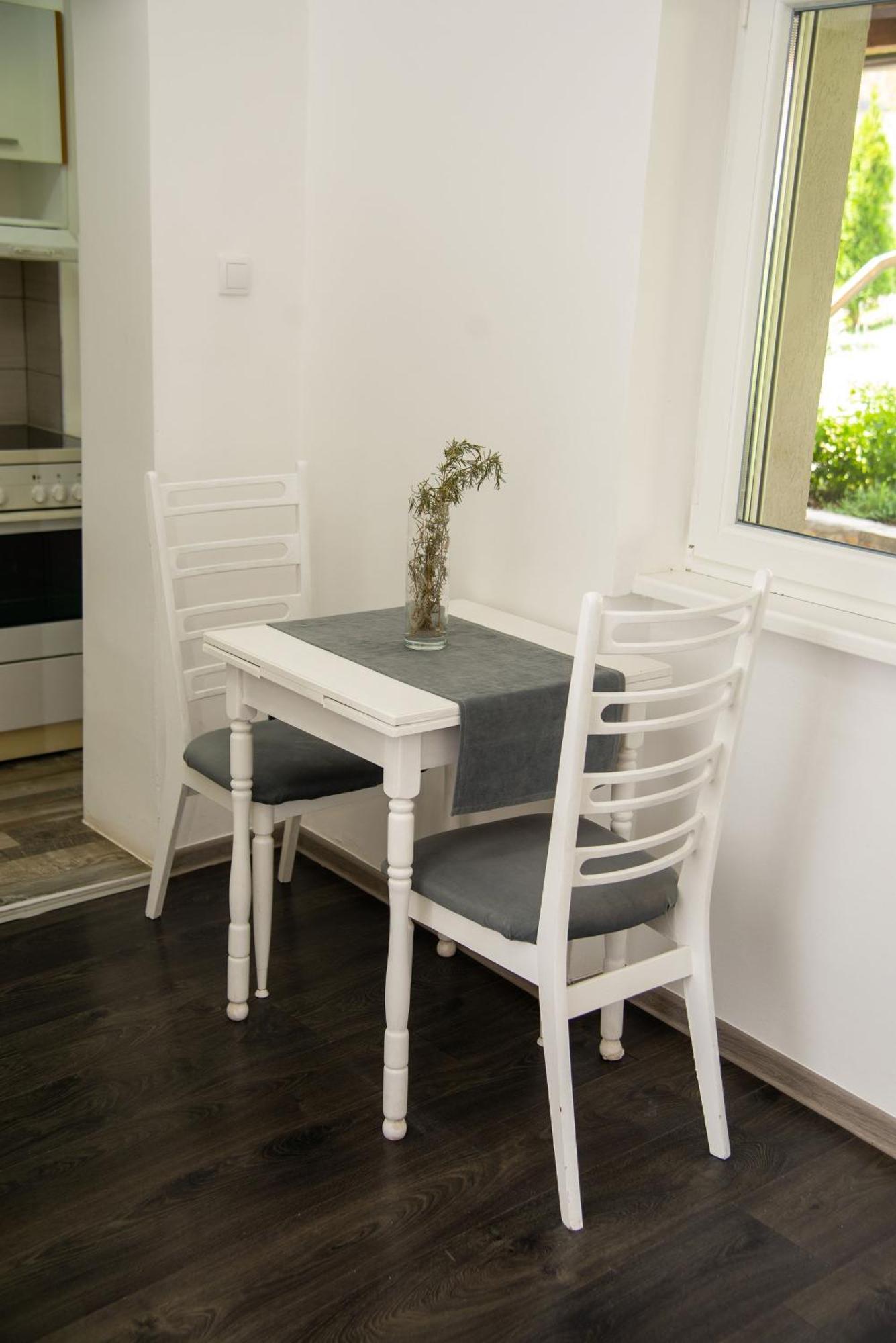 Apartmani Maslacak Връдник Екстериор снимка