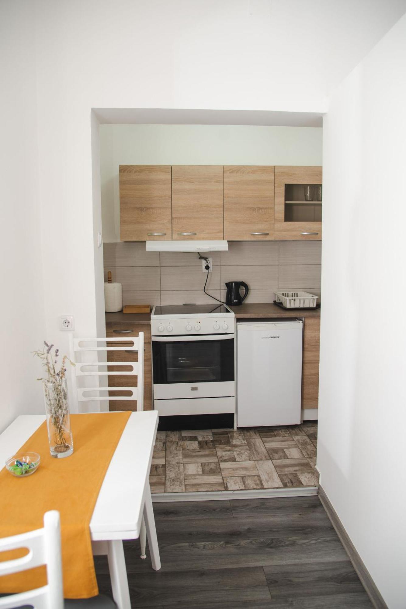 Apartmani Maslacak Връдник Екстериор снимка